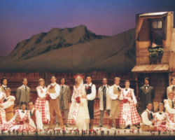 SETTE SPOSE PER SETTE FRATELLI edizione 2000/01
<br>foto Sandro D'Ascanio