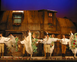 SETTE SPOSE PER SETTE FRATELLI edizione 2002/03
<br>Foto di Sandro D’Ascanio